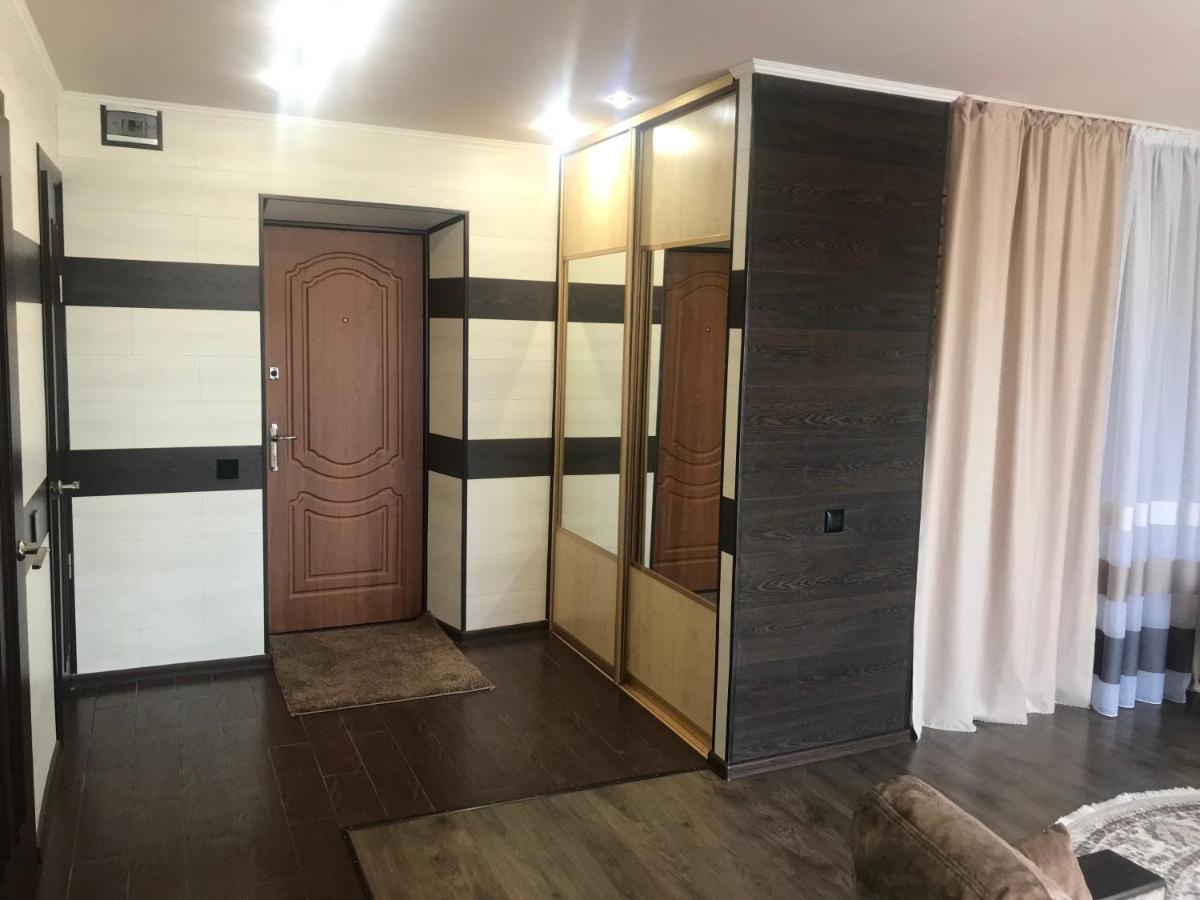Чудова Квартирка В Кам'Янці -Подільському Kamianets-Podilskyi Ngoại thất bức ảnh